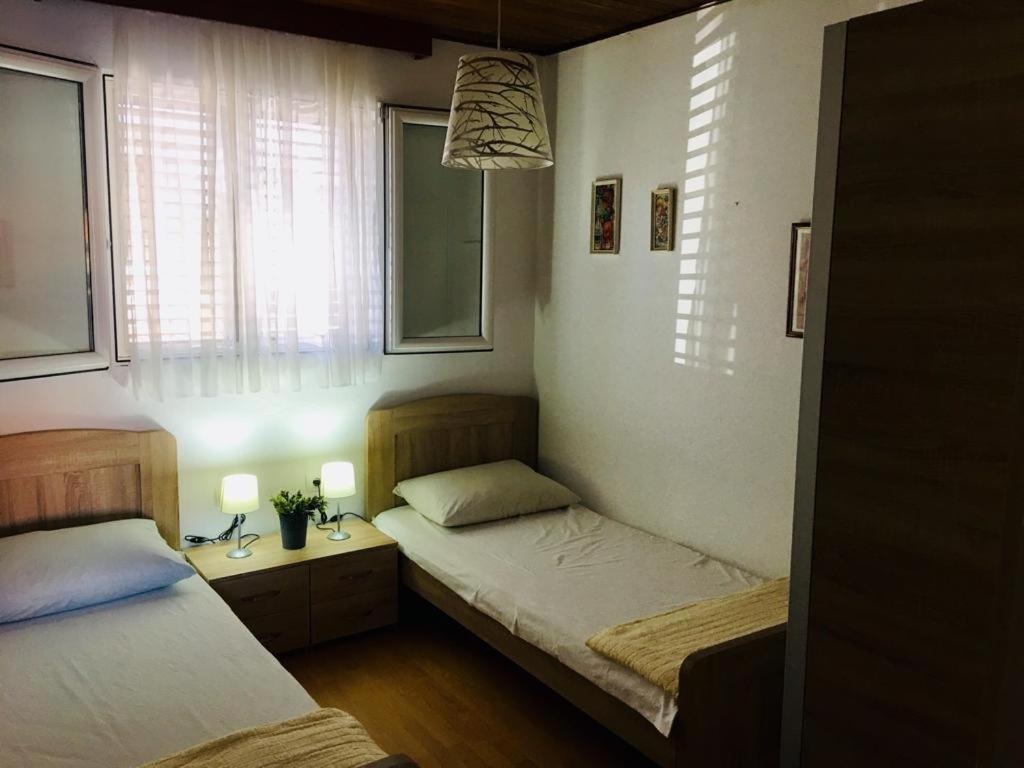 Apartman Mijic 트로기르 외부 사진