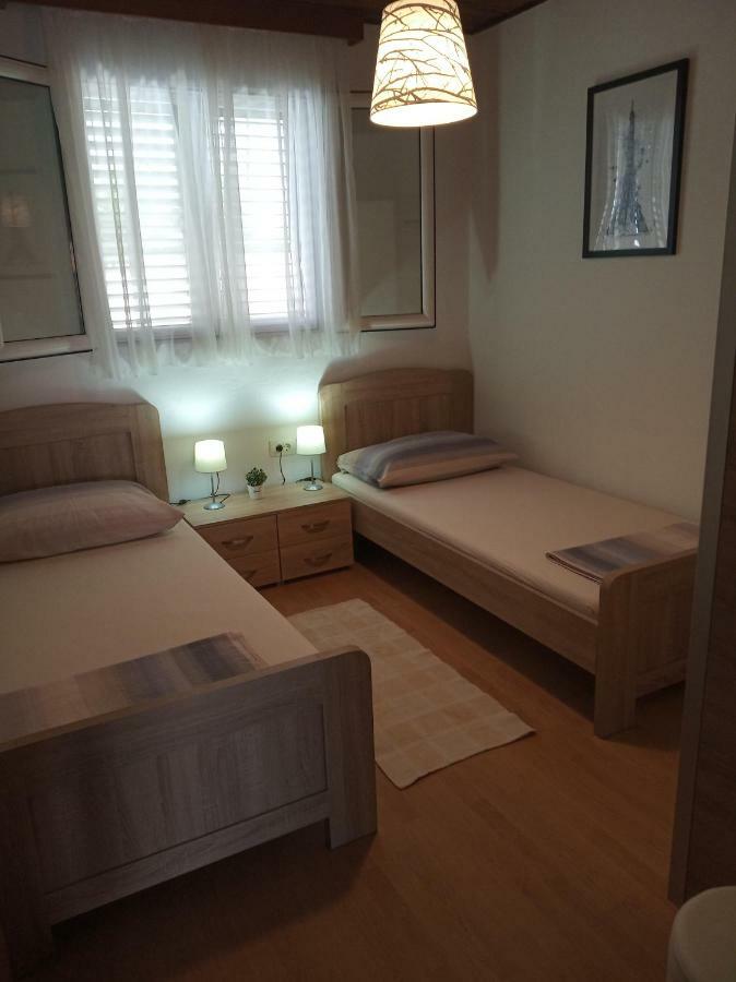Apartman Mijic 트로기르 외부 사진